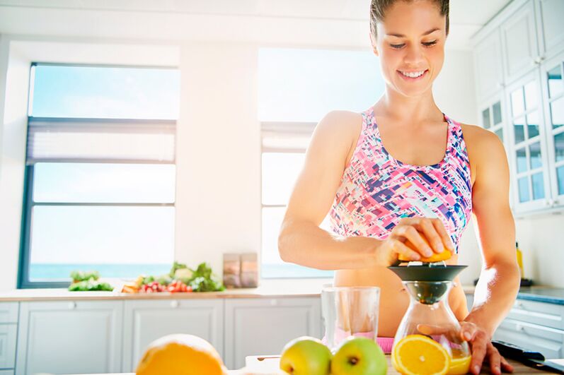 Los jugos recién exprimidos se pueden consumir con una nutrición adecuada para adelgazar